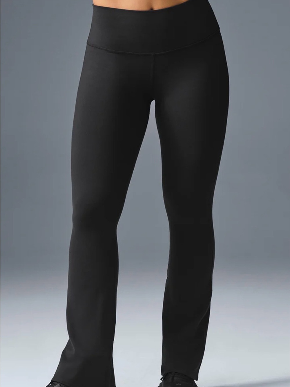 ALO Yoga airbrush high-waist bootcut legging size XS.